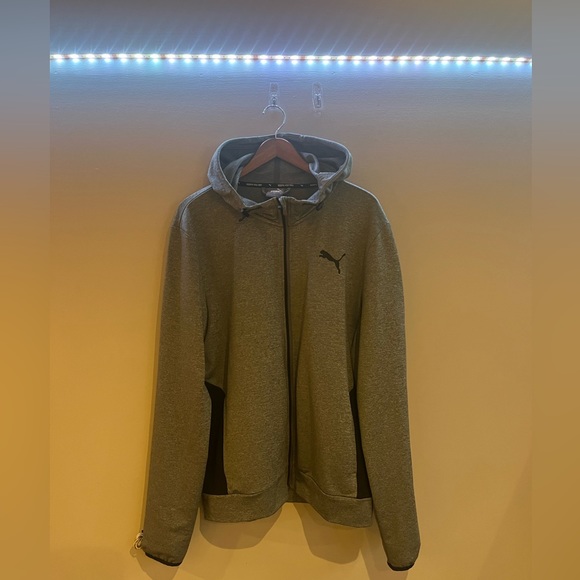 Puma sports zip up - Picture 2 of 4